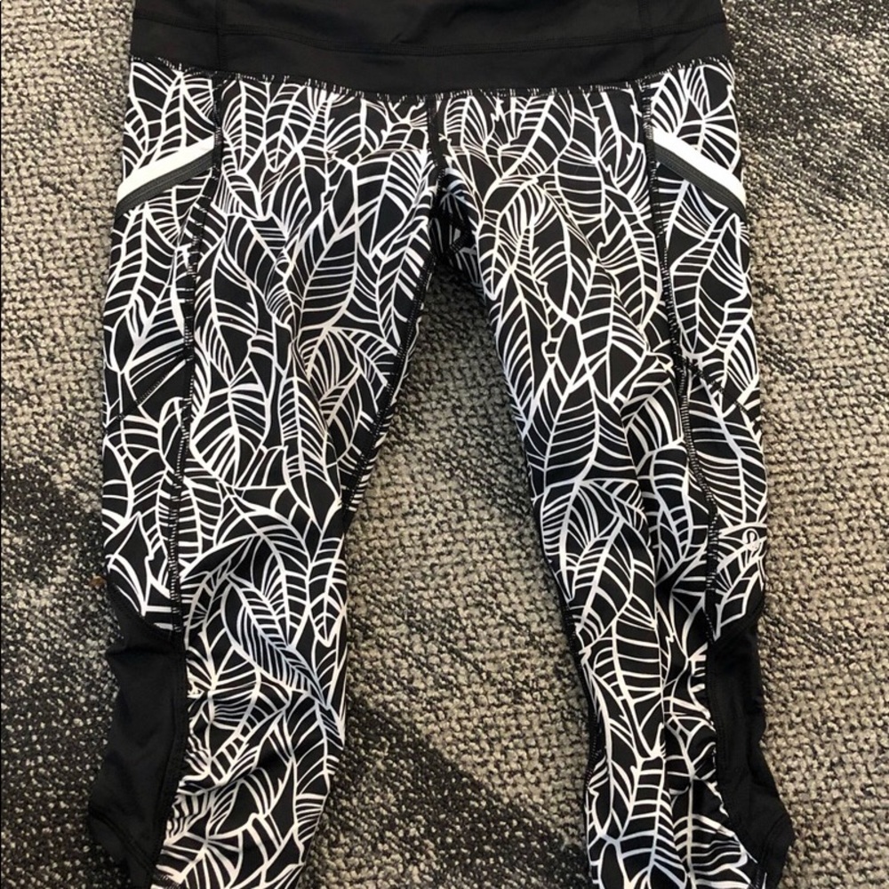 Lululemon Run A Marathon Crop. Like new!